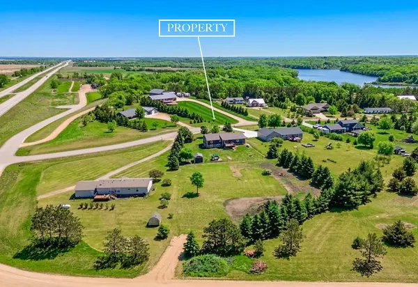13010 212th AVE NE, New London, MN 56273
