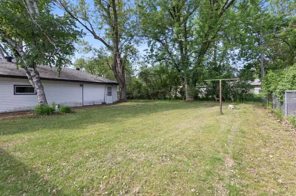 11516 Heather ST NW, Coon Rapids, MN 55433