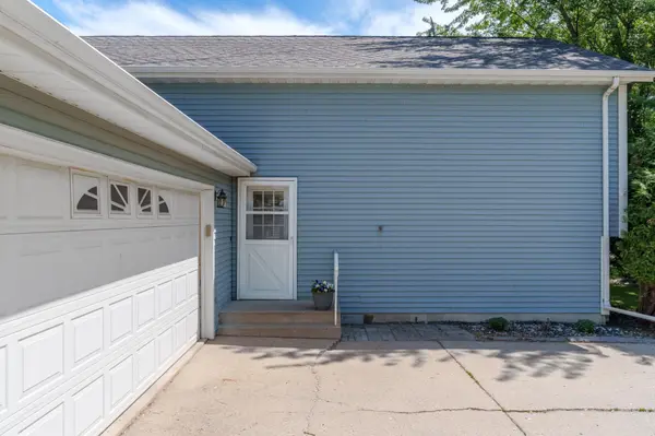 1919 27th AVE S, Fargo, ND 58103