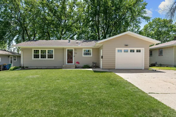 437 13th ST NE, Owatonna, MN 55060