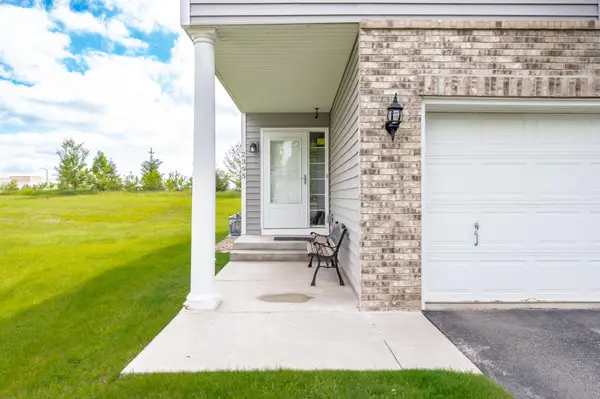 2395 Alysheba CT, Shakopee, MN 55379