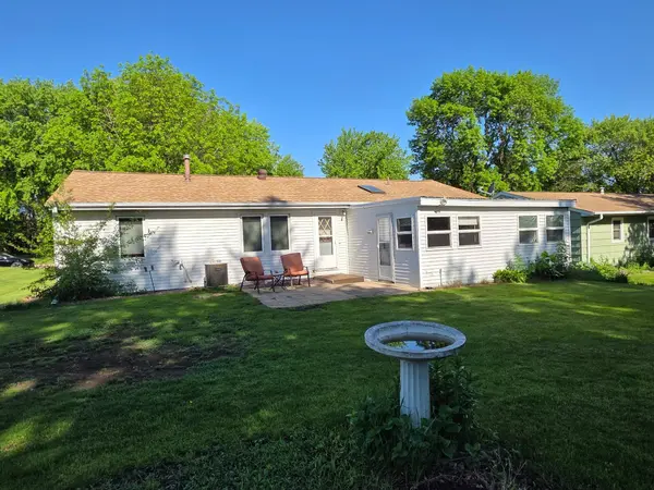 891 Winnie AVE, Windom, MN 56101