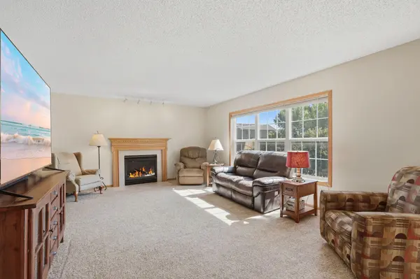 2208 Saddlebrook RD, Buffalo, MN 55313