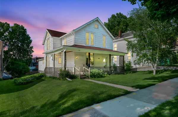 318 E Pleasant ST, Mankato, MN 56001