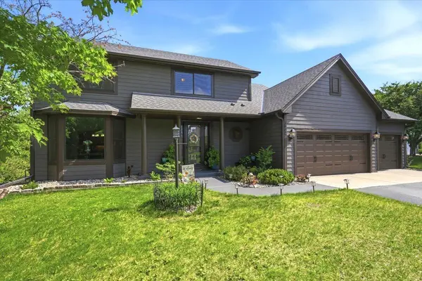 10057 Raleigh CT, Woodbury, MN 55129
