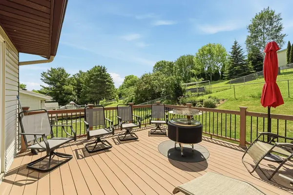 4212 Valley DR NW, Rochester, MN 55901
