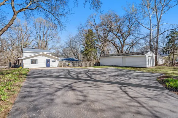 1812 Oakview LN N, Plymouth, MN 55441
