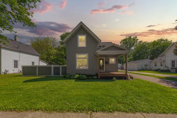 727 Division ST W, Faribault, MN 55021