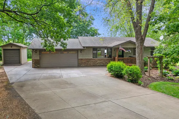 6757 Newcomb AVE NW, Annandale, MN 55302