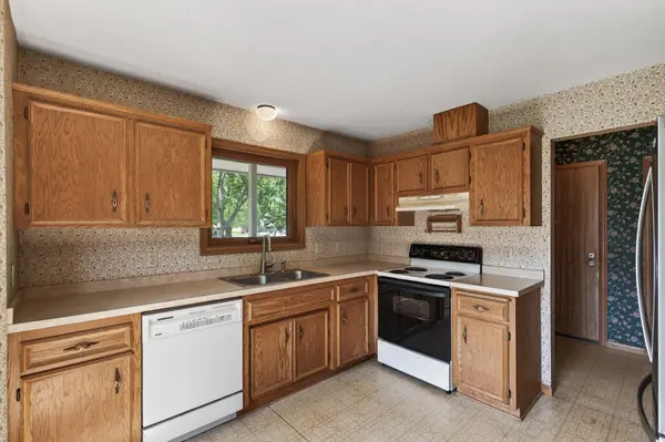 4433 W 131st ST, Savage, MN 55378