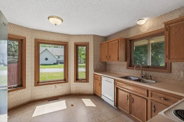 4433 W 131st ST, Savage, MN 55378