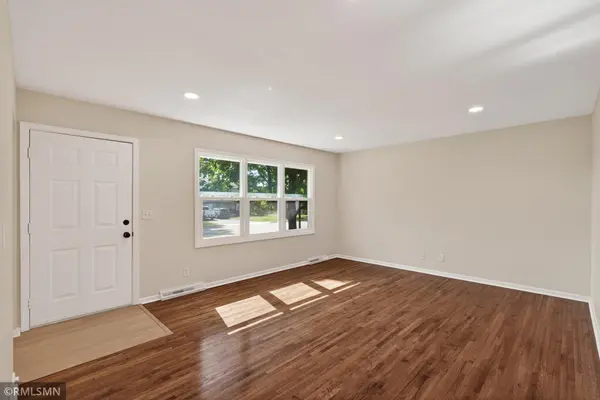 6601 Zealand AVE N, Brooklyn Park, MN 55428