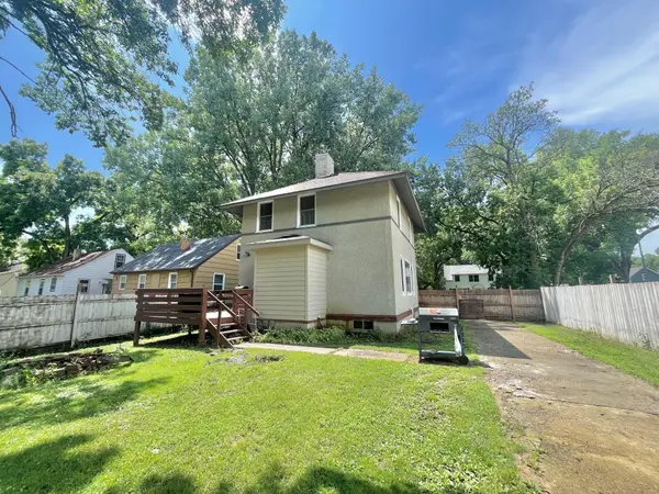 611 16th ST SW, Willmar, MN 56201