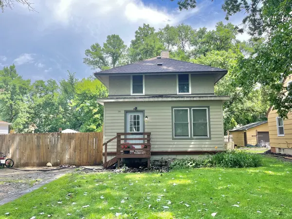 611 16th ST SW,  Willmar,  MN 56201
