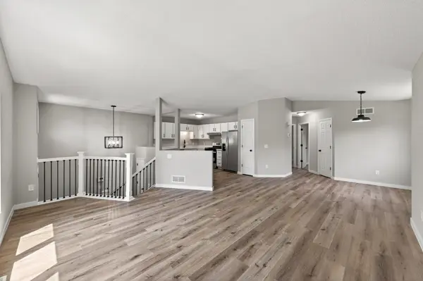 4000 W 137th ST, Savage, MN 55378