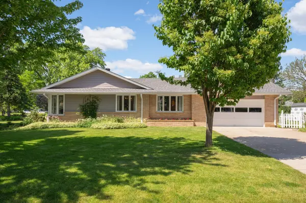 6009 Tingdale AVE, Edina, MN 55436