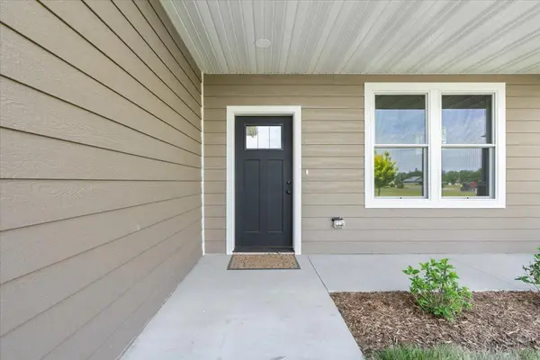 524 Cottonwood CIR, Lake City, MN 55041
