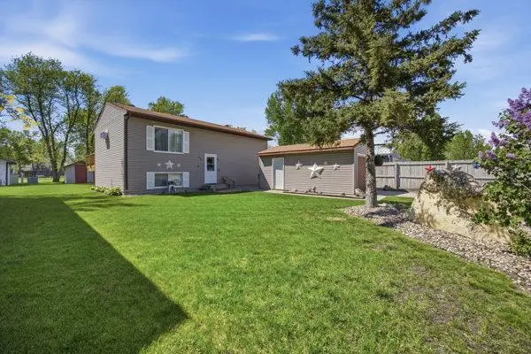 406 3rd AVE, Mapleton, ND 58059