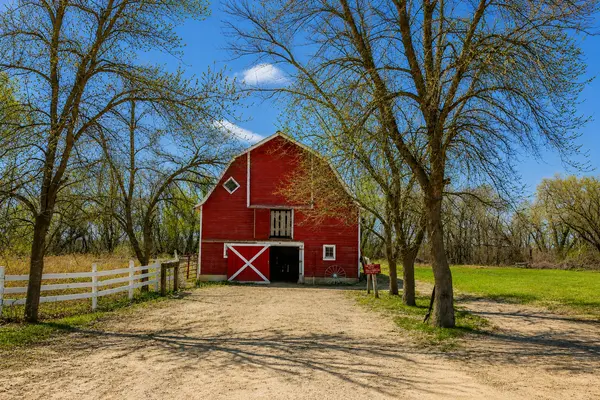 1979 175th AVE, Hallock, MN 56728