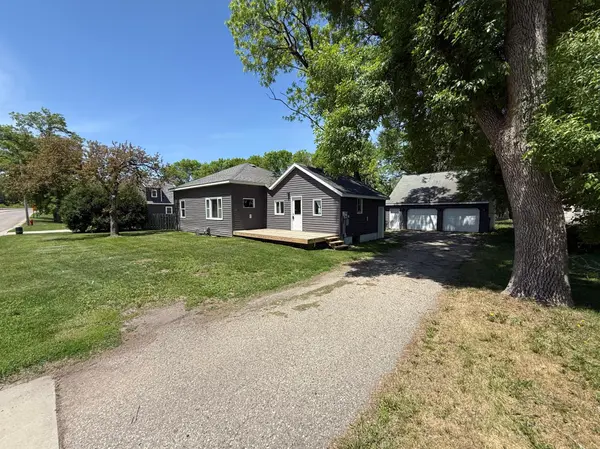 1514 Trott AVE SW, Willmar, MN 56201