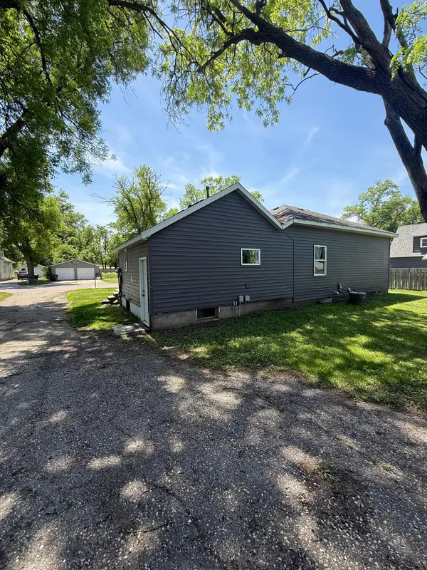 1514 Trott AVE SW, Willmar, MN 56201