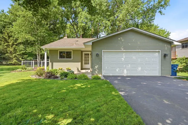 10045 Hemlock LN N, Maple Grove, MN 55369