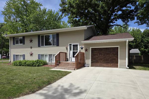 301 SE Fremont ST,  Brownsdale,  MN 55918