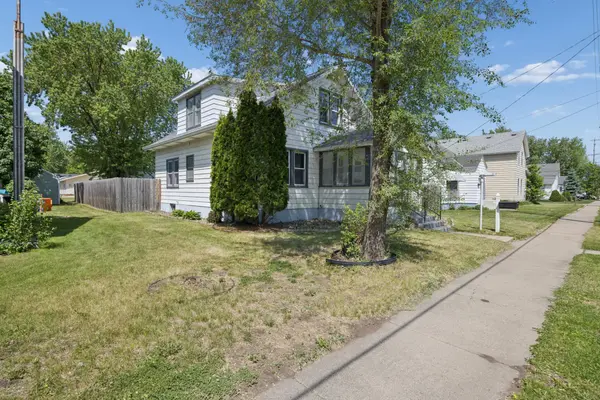 407 Red River AVE S, Cold Spring, MN 56320