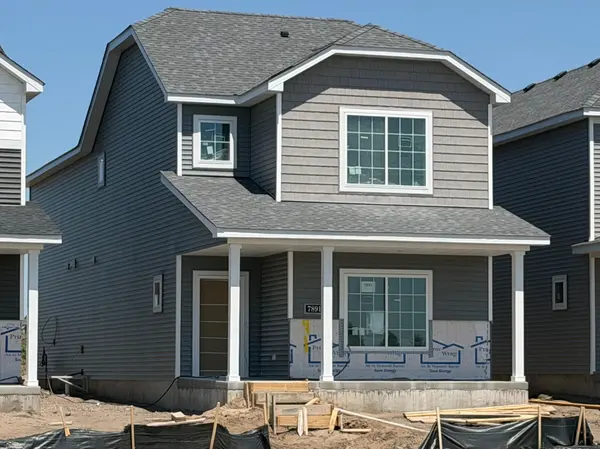 7891 Ramsey Pkwy NW, Ramsey, MN 55303