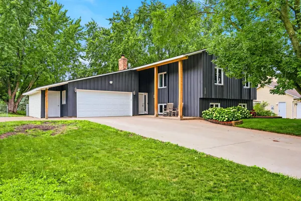 8009 W 104th ST,  Bloomington,  MN 55438