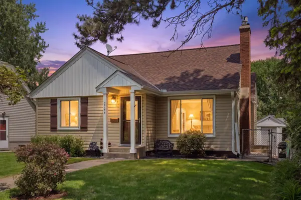 2744 Zenith AVE N, Robbinsdale, MN 55422