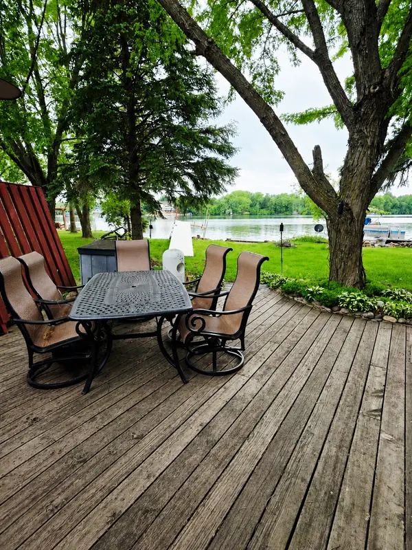 109 Willow Point DR, Elysian, MN 56028