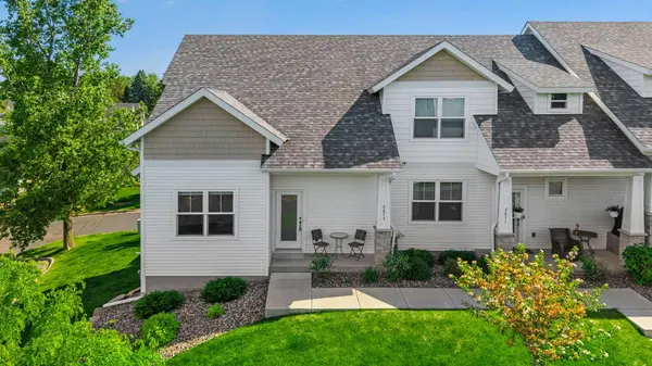 2673 New Century PL E, Maplewood, MN 55119