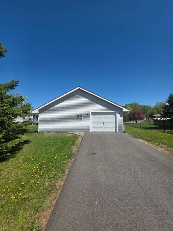 908 Trailview ST, Bovey, MN 55709