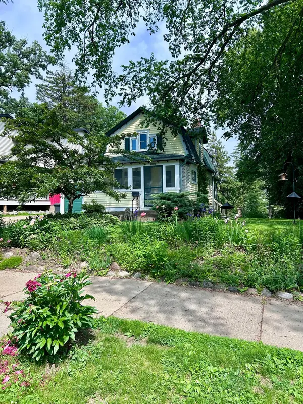 4031 Vincent AVE S, Minneapolis, MN 55410
