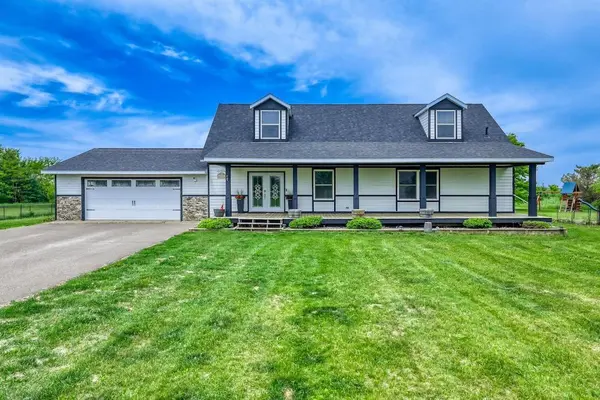706 County Road H, New Richmond, WI 54017