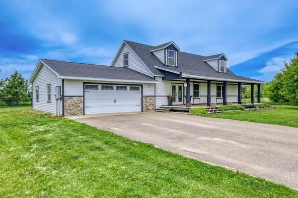 706 County Road H, New Richmond, WI 54017