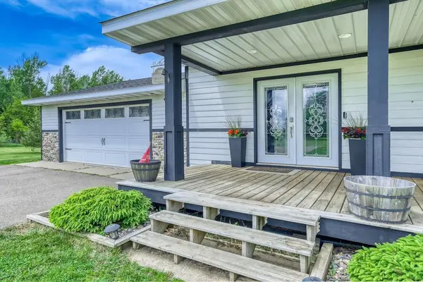 706 County Road H, New Richmond, WI 54017