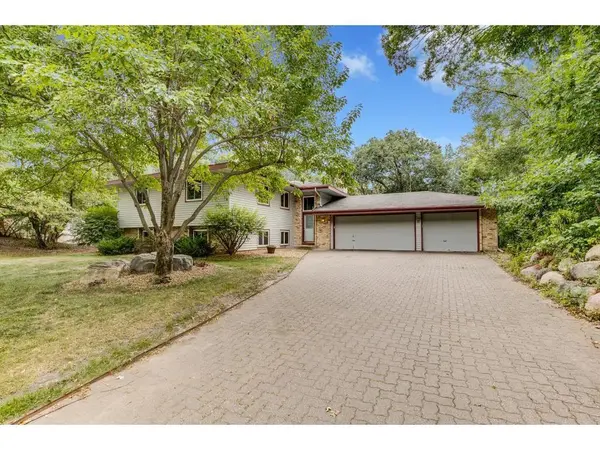 3203 Red Oak CIR S, Burnsville, MN 55337