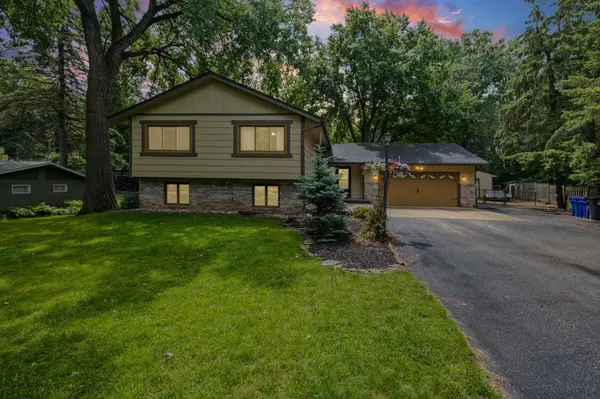 2194 Snowshoe LN E, Saint Paul, MN 55119