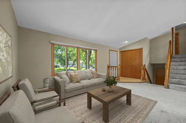 9199 Orchid LN N, Maple Grove, MN 55369
