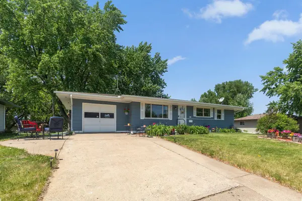 6280 7th ST NE, Fridley, MN 55432