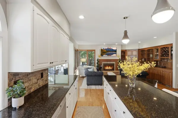 10368 Bluff RD, Eden Prairie, MN 55347