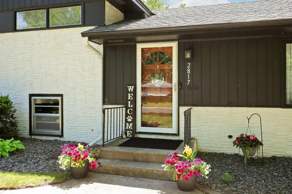 2817 W 108th ST, Bloomington, MN 55431