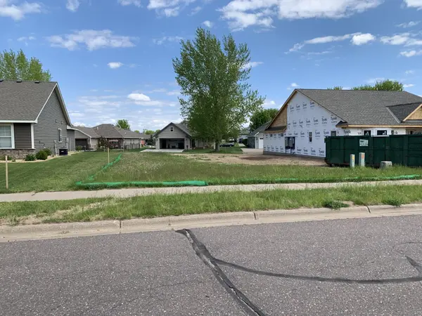 2242 8th LN SE,  Cambridge,  MN 55008