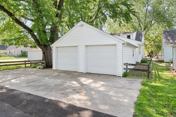 902 11th AVE SW, Austin, MN 55912