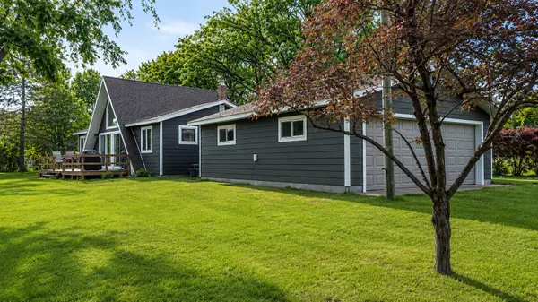 48130 Flicker LN, Ottertail, MN 56571