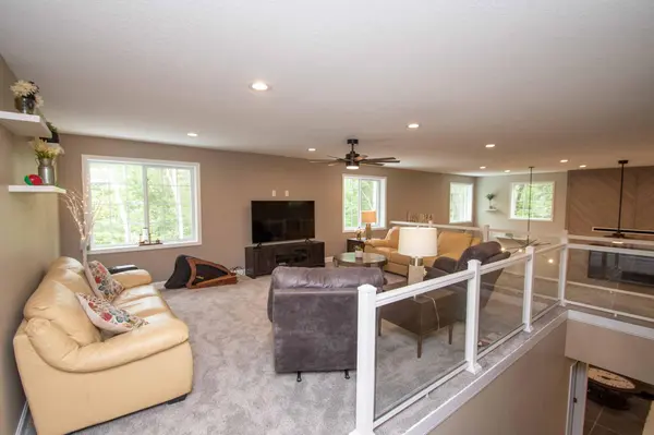 2789 283rd AVE NW, Isanti, MN 55040