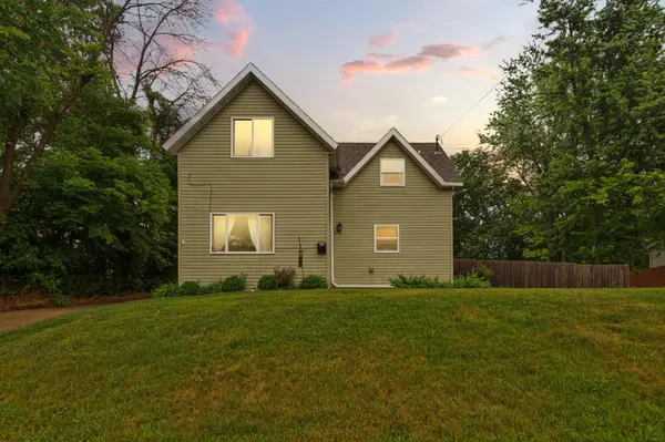 319 Adams AVE NW, Owatonna, MN 55060