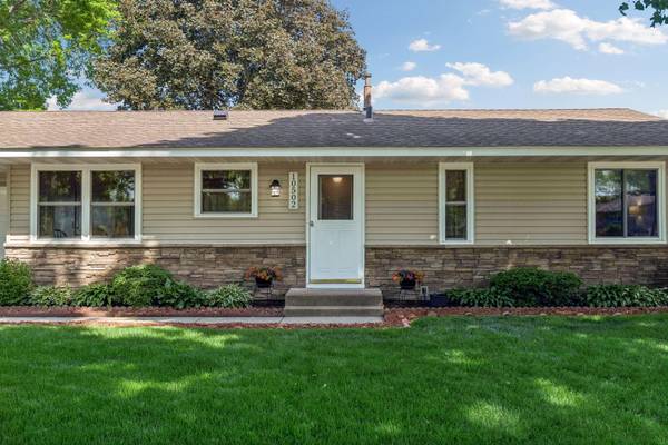 10502 Lancaster LN N, Maple Grove, MN 55369